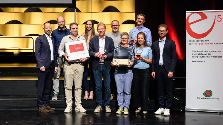 Group photo at the e5 awards of Energieinstitut Vorarlberg